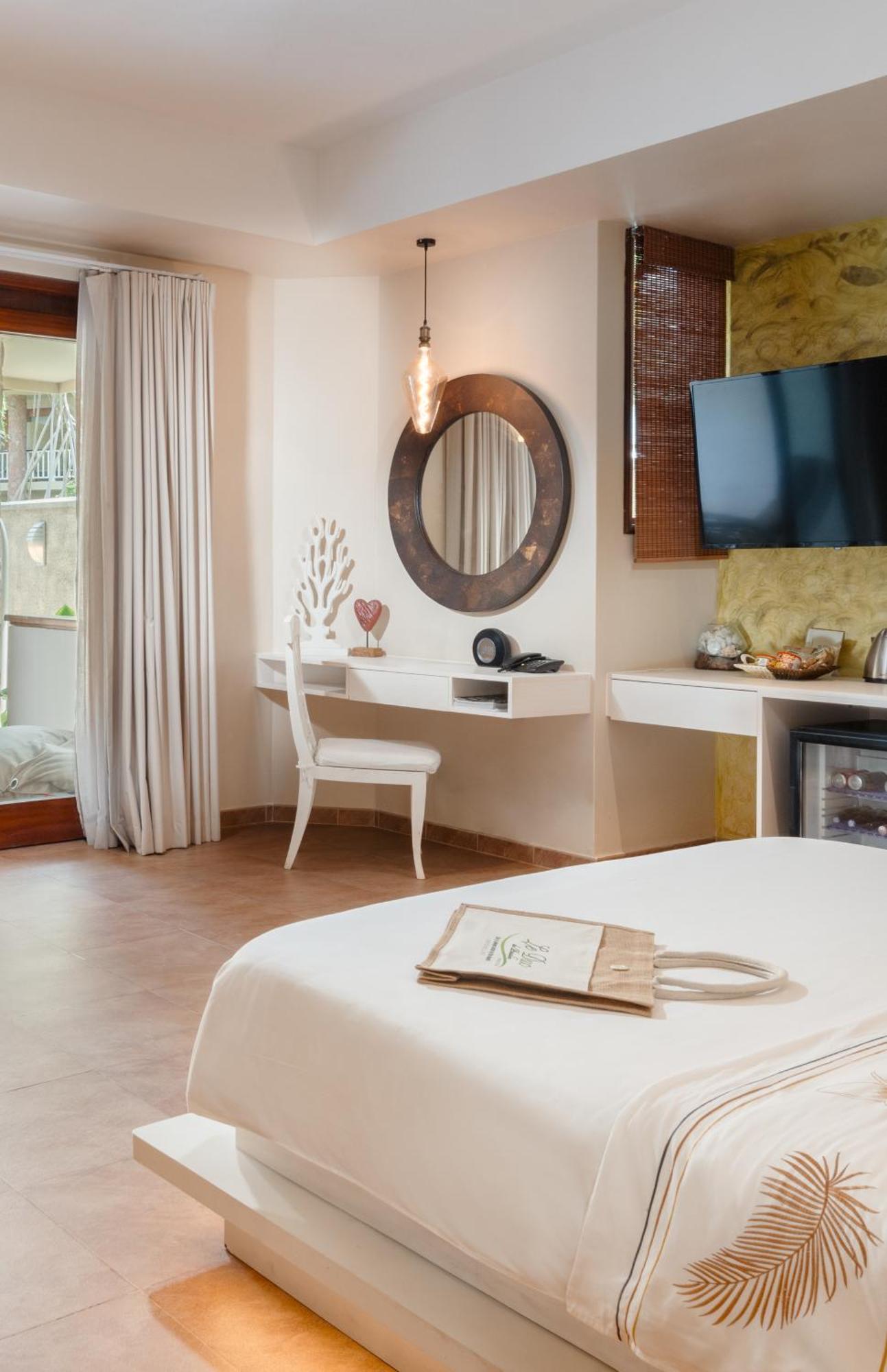 Le Duc De Praslin Hotel 5*